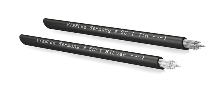 Das SC-1 Silver/Tin Lautsprecherkabel von VIABLUE™ besteht aus versilbertem Kupfer und verzinntem Kupfer, was für eine optimale Signalübertragung sorgt.