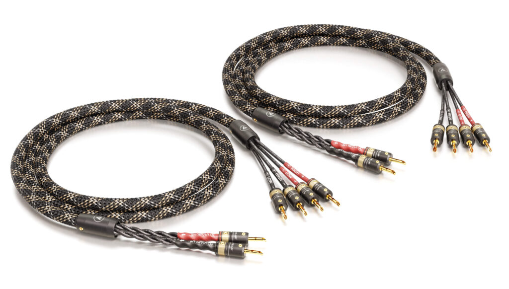 The SC-4 Silver Bi-Wire speaker cable from VIABLUE™ is a high-quality cable for the bi-wiring connection of speakers. It has banana plugs and is equipped with a robust silver jacket, which ensures optimal signal transmission and the highest sound quality.